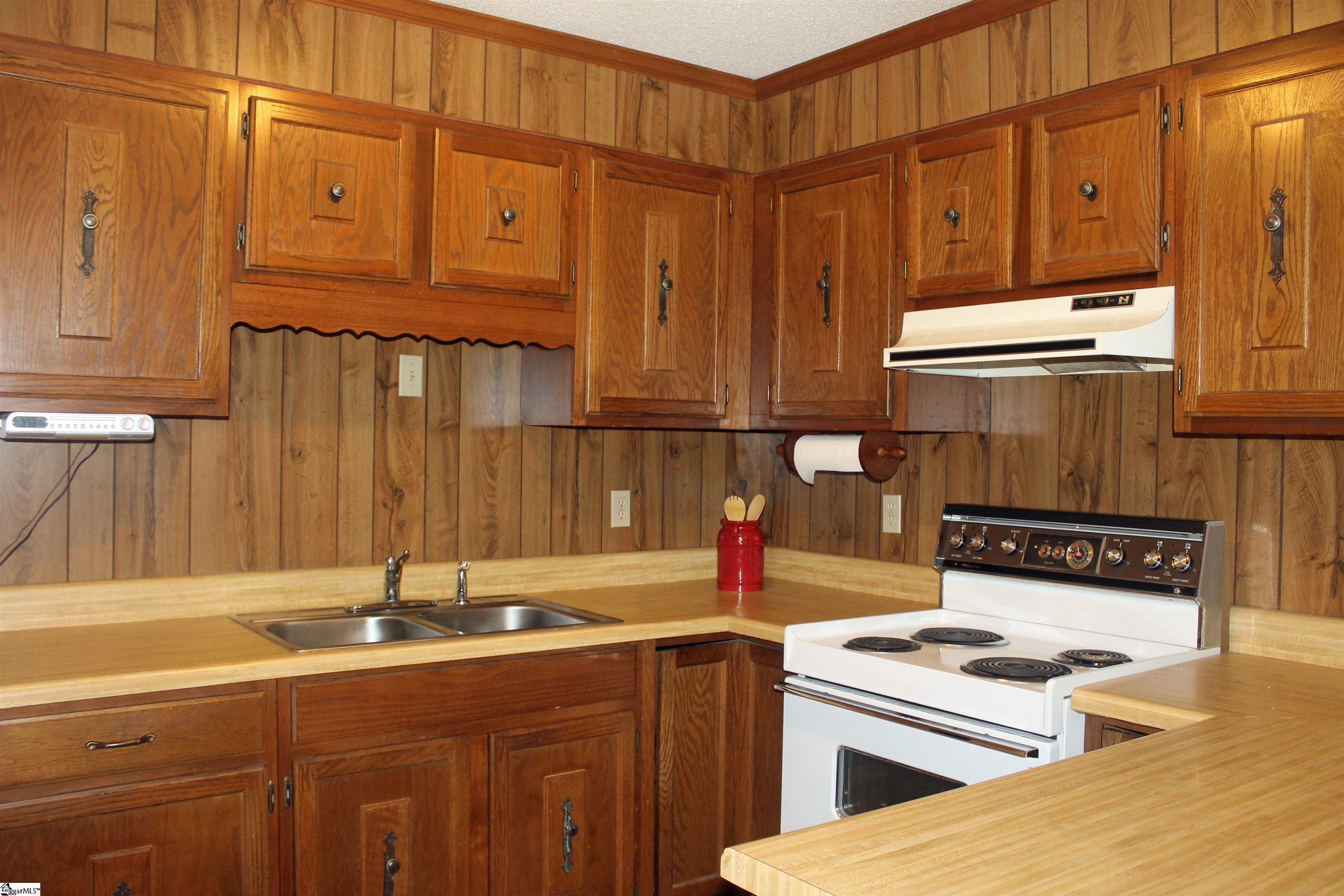 1007 O Neal Street Belton, SC 29627 - Photo 8 of 26