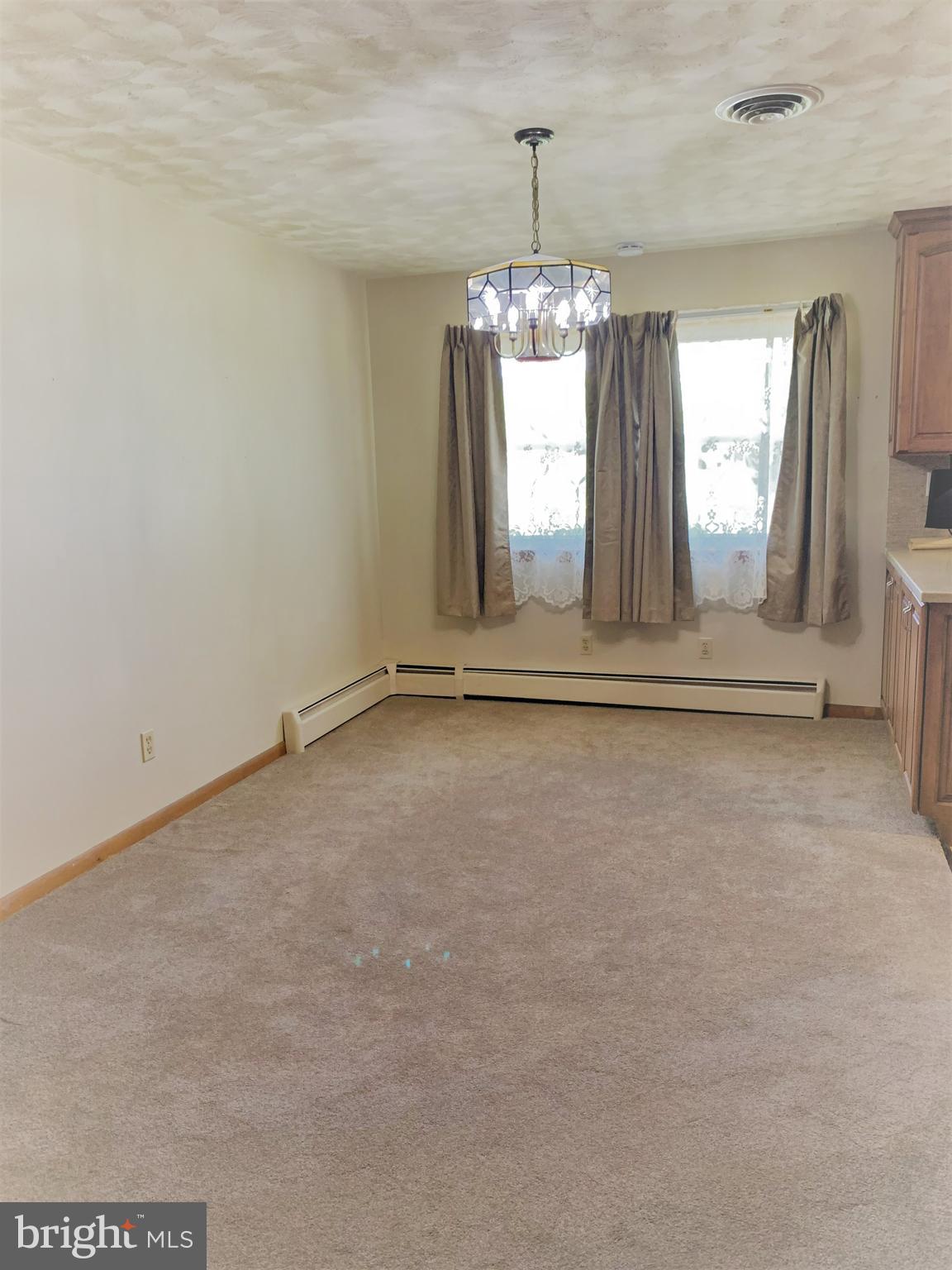 6994 Clover Hill Drive Frederick, MD 21702 - Photo 10 of 21 Dining Area