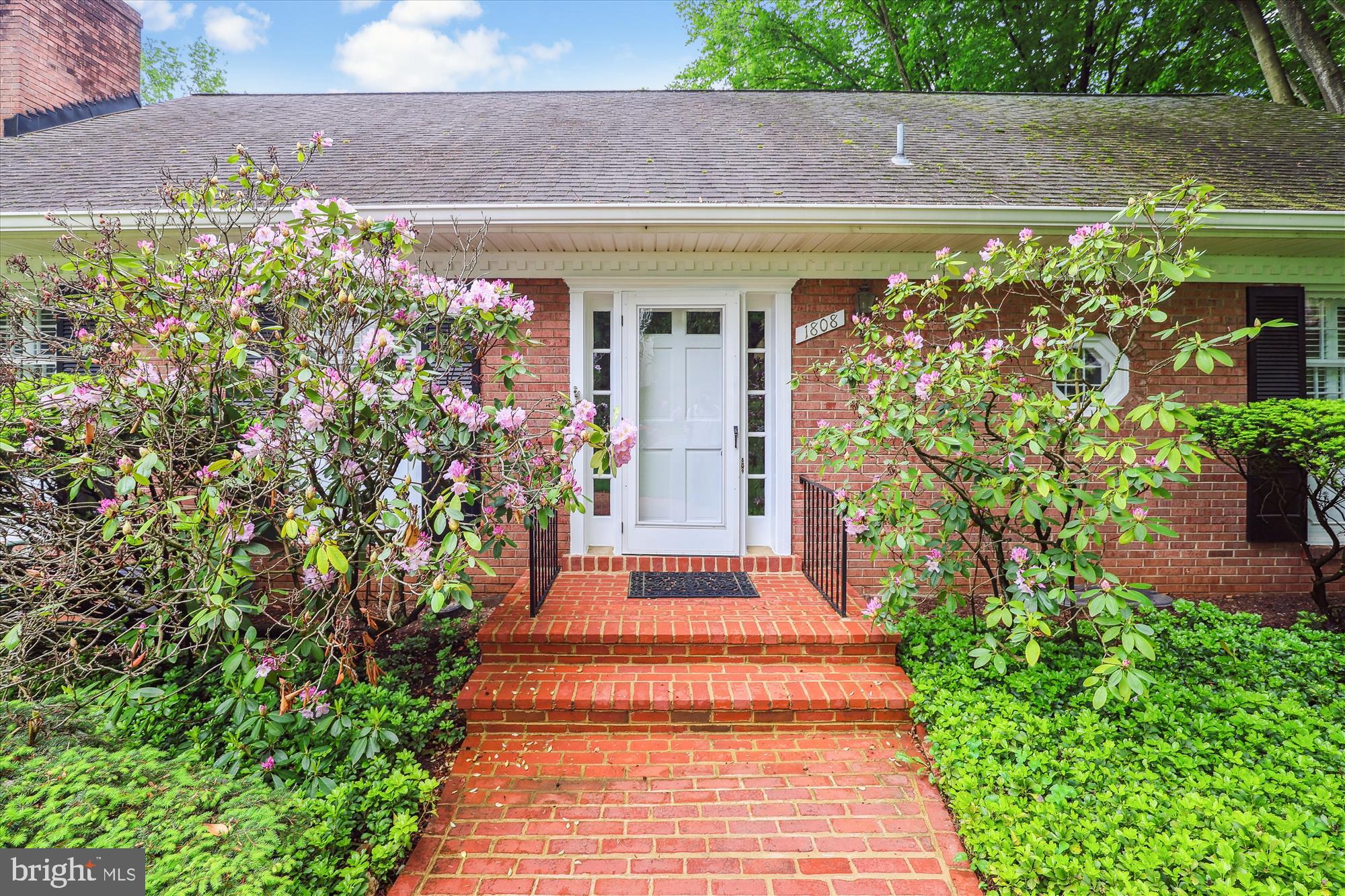 1808 Briar Ridge Court McLean, VA 22101 - Photo 2 of 61