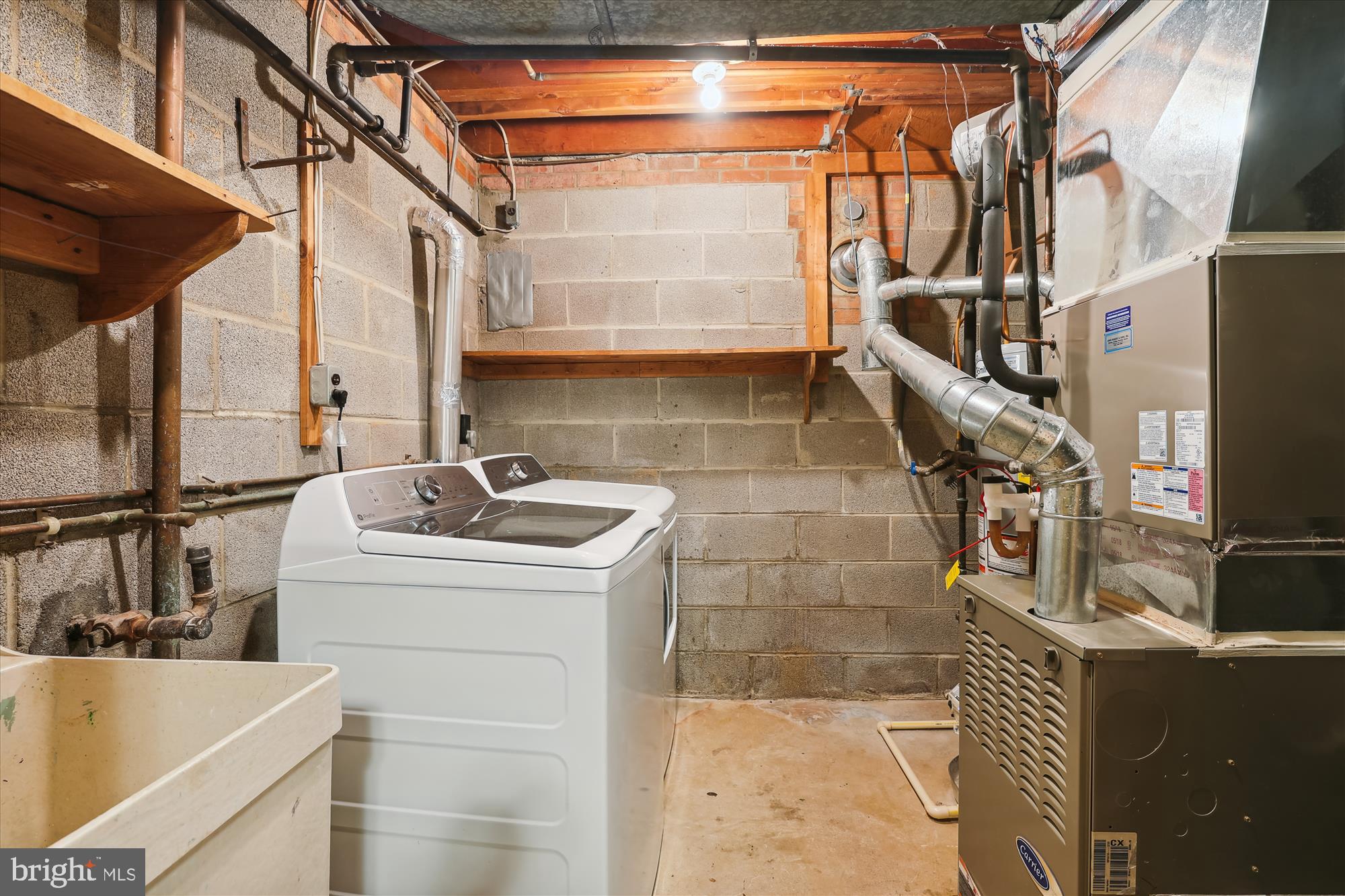 1808 Briar Ridge Court McLean, VA 22101 - Photo 52 of 61 Laundry and utilities