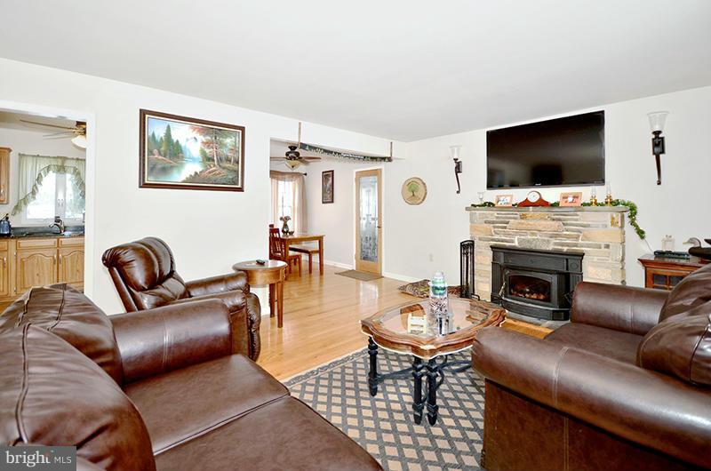 4125 Webster Road Havre de Grace, MD 21078 - Photo 3 of 23 Living Room