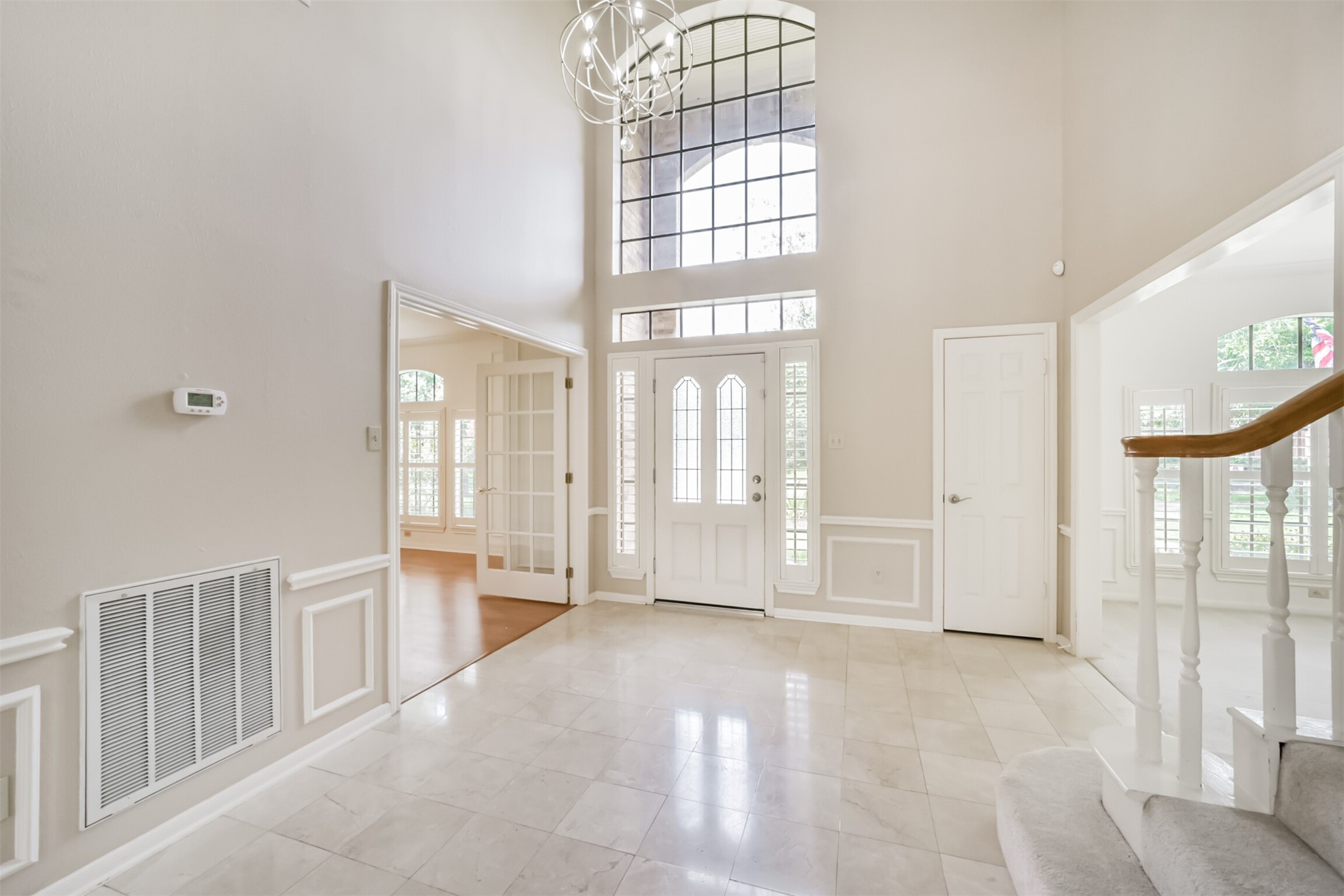 2214 Cherrytree Ridge Lane Houston, TX 77062 - Photo 5 of 45 Grand Entry