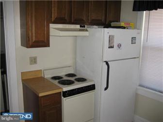 321 South State Road Upper Darby, PA 19082 - Photo 3 of 9