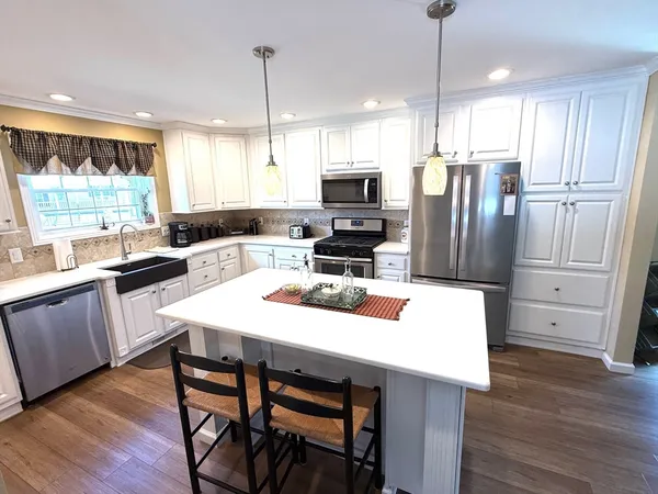 $449,000 | 105 Opal Lane, Gardner, MA 01440