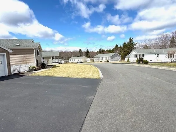 $449,000 | 105 Opal Lane, Gardner, MA 01440