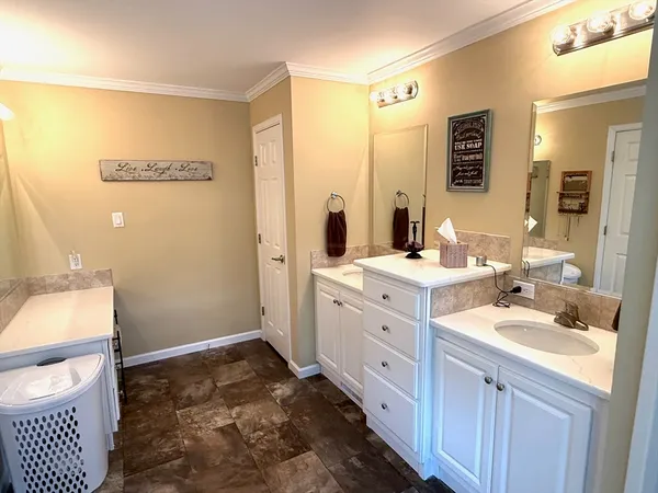 $449,000 | 105 Opal Lane, Gardner, MA 01440