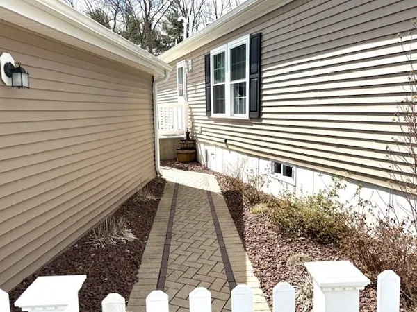 $449,000 | 105 Opal Lane, Gardner, MA 01440