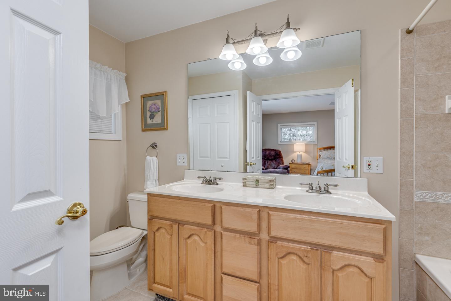 608 Covington Terrace Moorestown, NJ 08057 - Photo 9 of 27