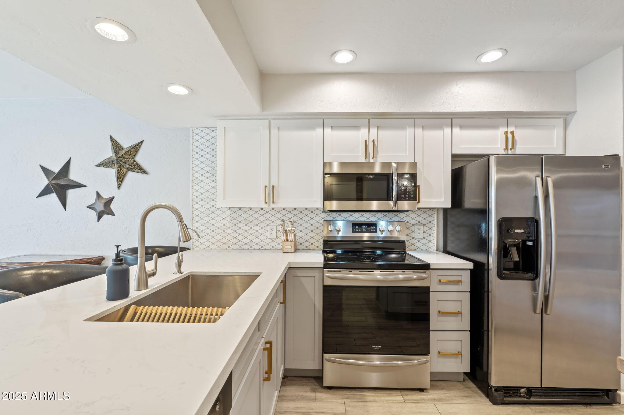 7401 North Scottsdale Road, Unit 24 Paradise Valley, AZ 85253 - Photo 21 of 47 Cooking/Serving Bar
