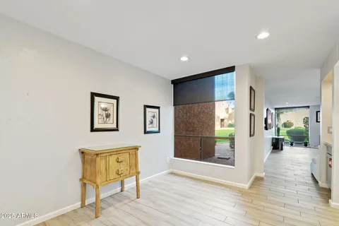 $575,000 | 7401 North Scottsdale Road, Unit 24, Paradise Valley, AZ 85253