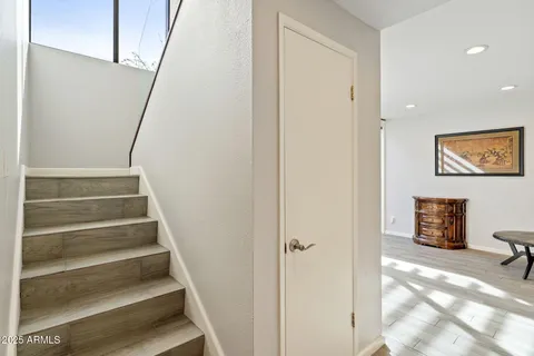 $575,000 | 7401 North Scottsdale Road, Unit 24, Paradise Valley, AZ 85253