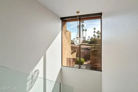 $575,000 | 7401 North Scottsdale Road, Unit 24, Paradise Valley, AZ 85253