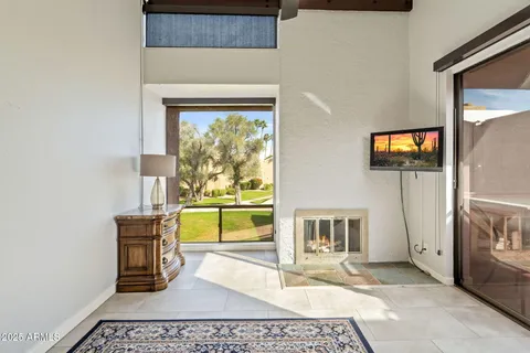 $575,000 | 7401 North Scottsdale Road, Unit 24, Paradise Valley, AZ 85253