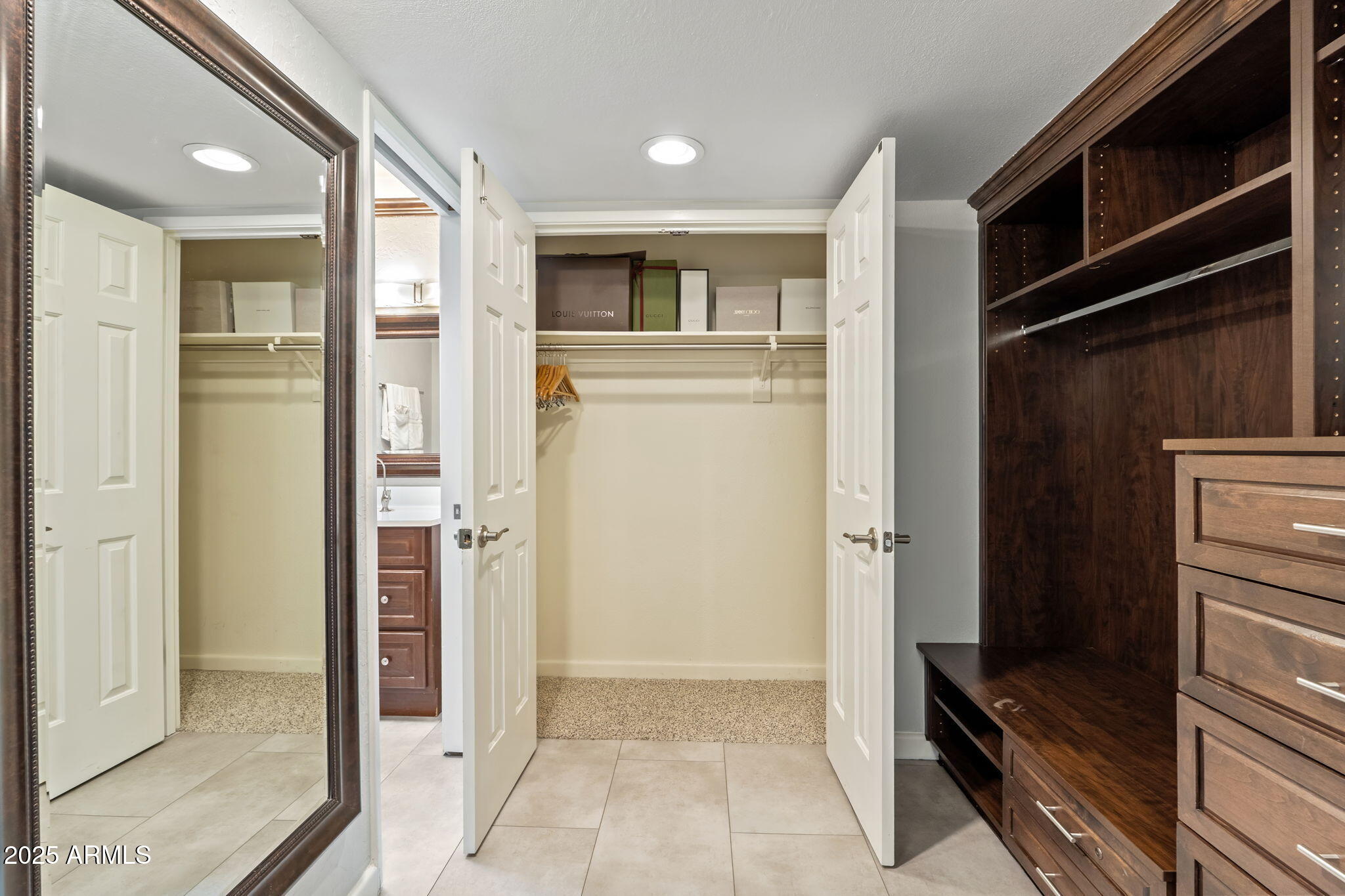 7401 North Scottsdale Road, Unit 24 Paradise Valley, AZ 85253 - Photo 34 of 47 Primary Closets