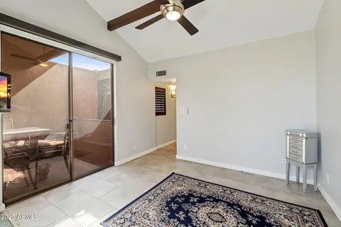 $575,000 | 7401 North Scottsdale Road, Unit 24, Paradise Valley, AZ 85253