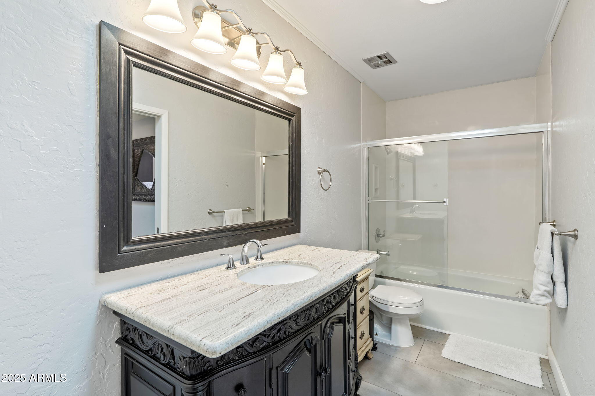 7401 North Scottsdale Road, Unit 24 Paradise Valley, AZ 85253 - Photo 42 of 47 Hall Bath