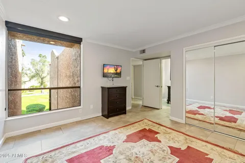 $575,000 | 7401 North Scottsdale Road, Unit 24, Paradise Valley, AZ 85253