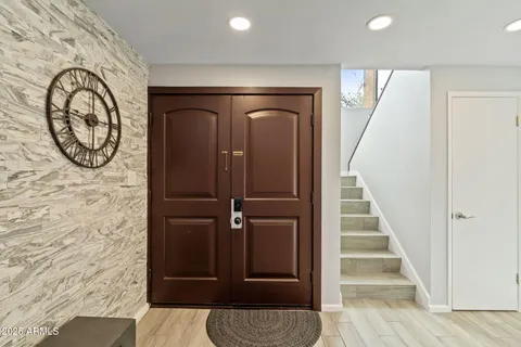 $575,000 | 7401 North Scottsdale Road, Unit 24, Paradise Valley, AZ 85253