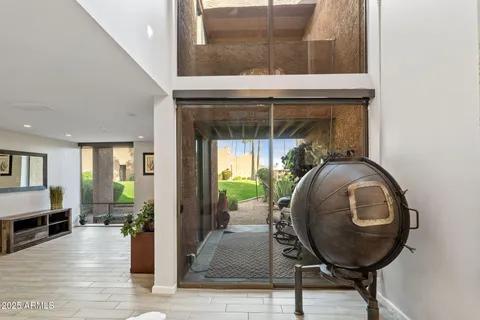$575,000 | 7401 North Scottsdale Road, Unit 24, Paradise Valley, AZ 85253