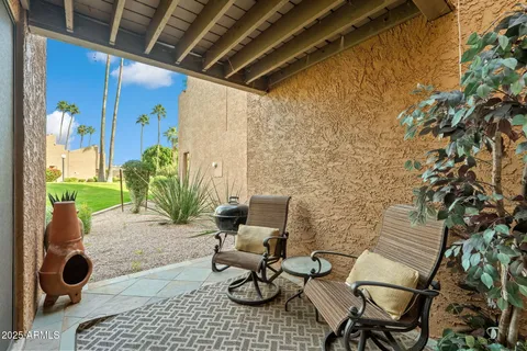$575,000 | 7401 North Scottsdale Road, Unit 24, Paradise Valley, AZ 85253