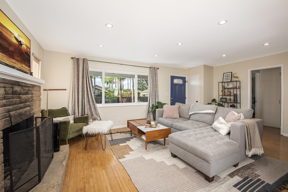 Undisclosed Address Santa Barbara, CA 93109 - Photo 14 of 37 Living Room #2