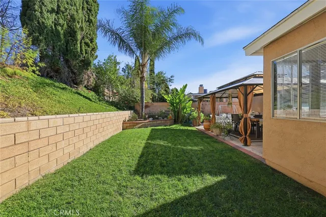 $850,000 | 18927 Claycrest Drive, Canyon Country, CA 91351