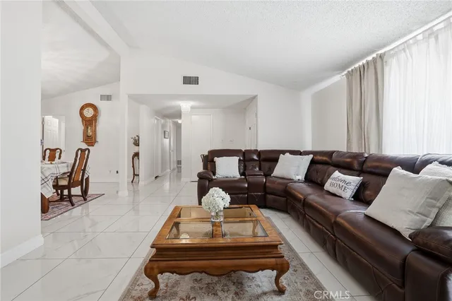 $850,000 | 18927 Claycrest Drive, Canyon Country, CA 91351