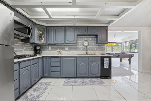 $850,000 | 18927 Claycrest Drive, Canyon Country, CA 91351