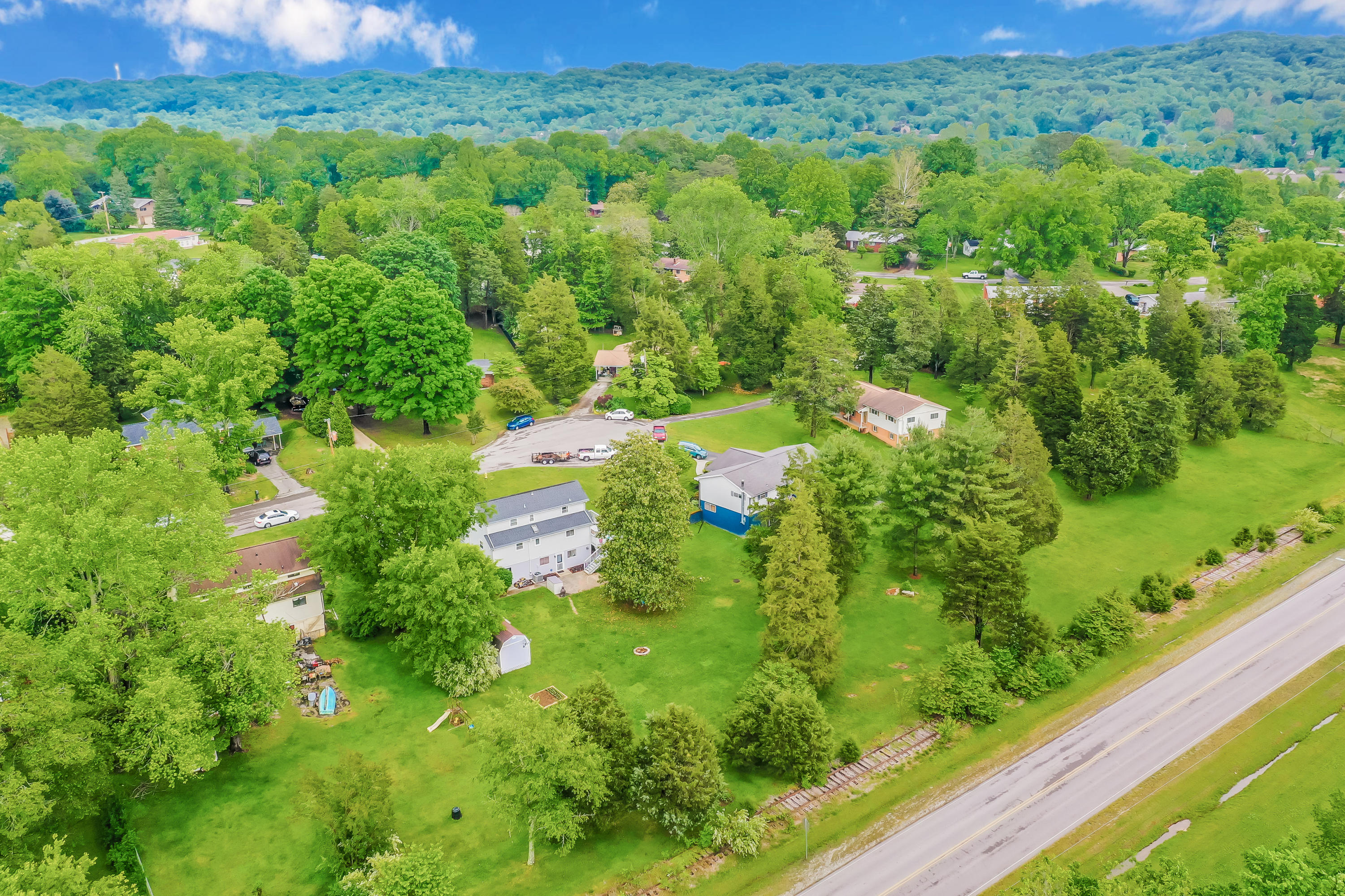 108 Daniel Lane Oak Ridge, TN 37830 - Photo 38 of 40 Y12_108Daniel3-23