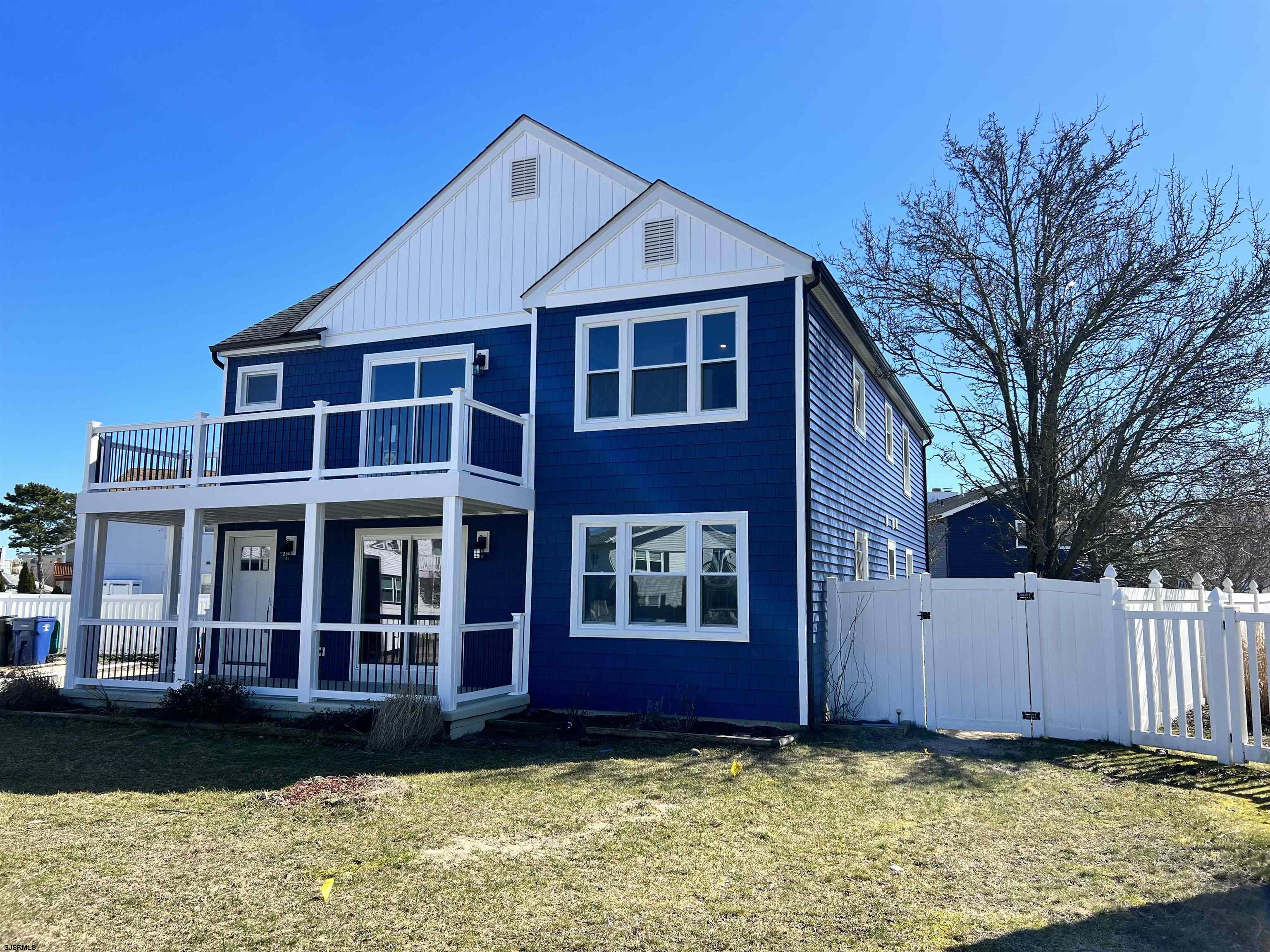 7 Lighthouse Cove, Unit B Brigantine, NJ 08203 - Photo 2 of 2 a view of a house with garden