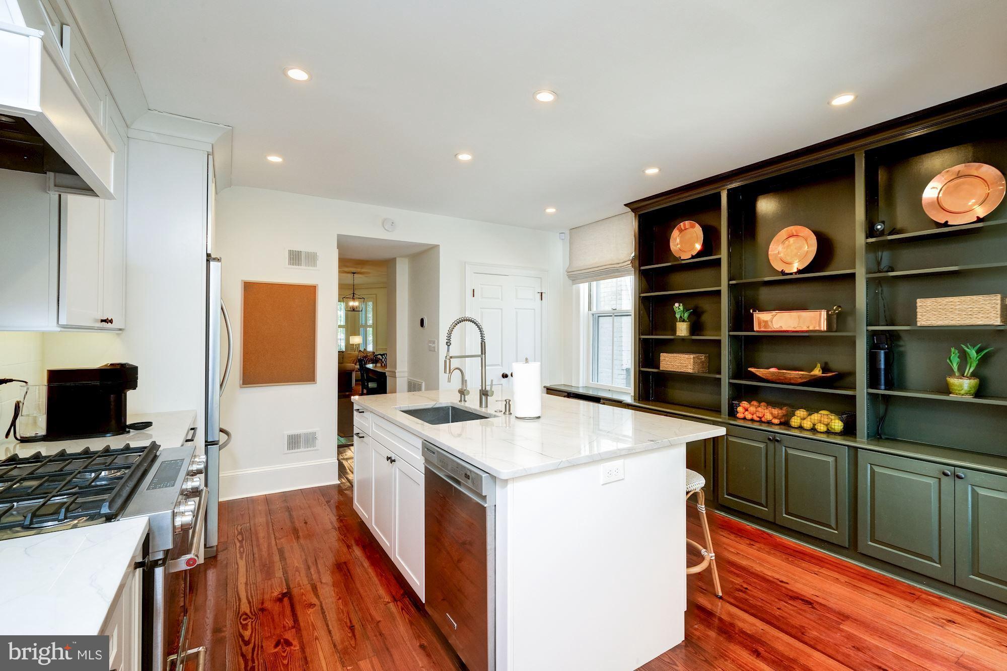 210 6th Street Southeast Washington, DC 20003 - Photo 13 of 38 Generous island