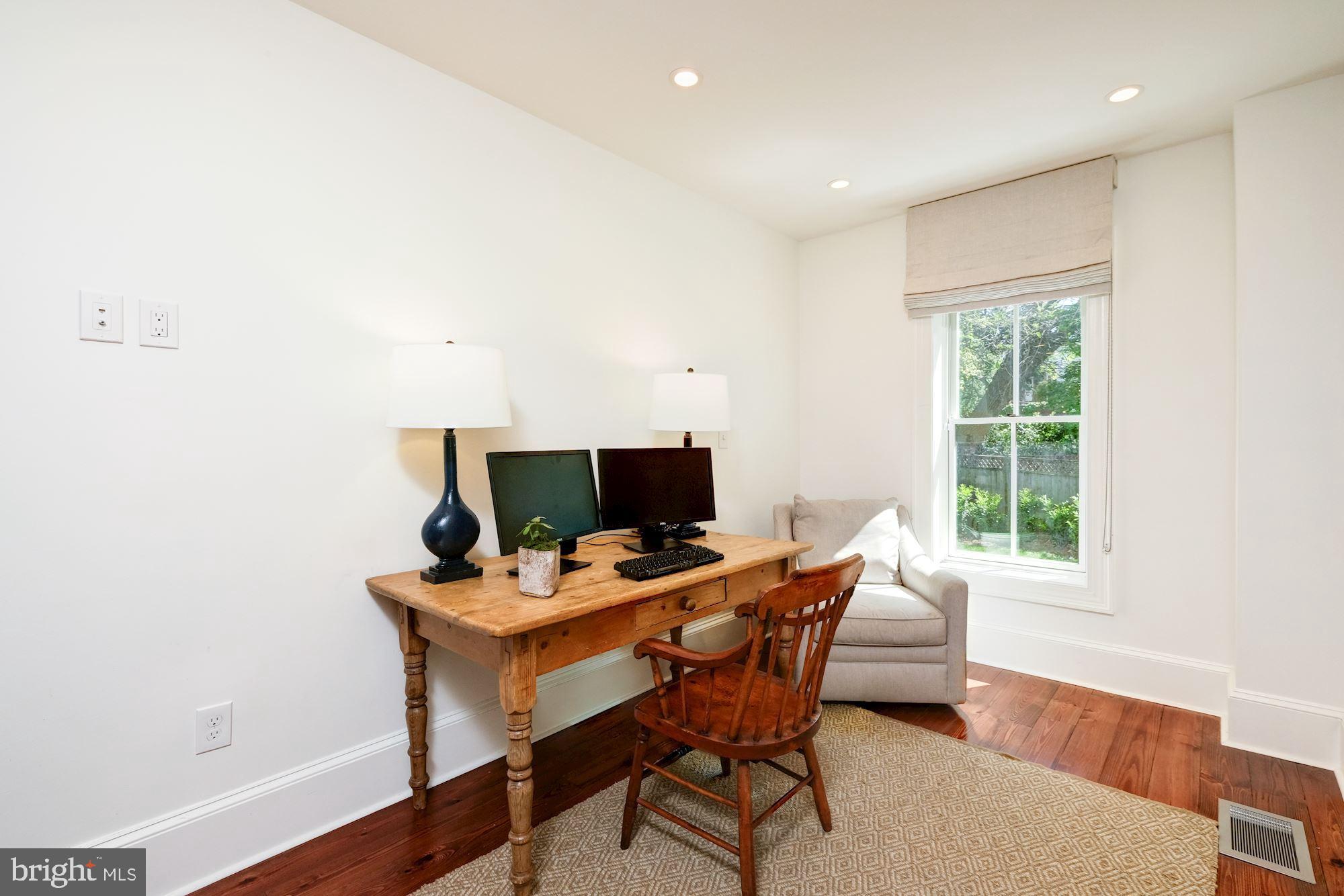 210 6th Street Southeast Washington, DC 20003 - Photo 15 of 38 Bonus space off kitchen