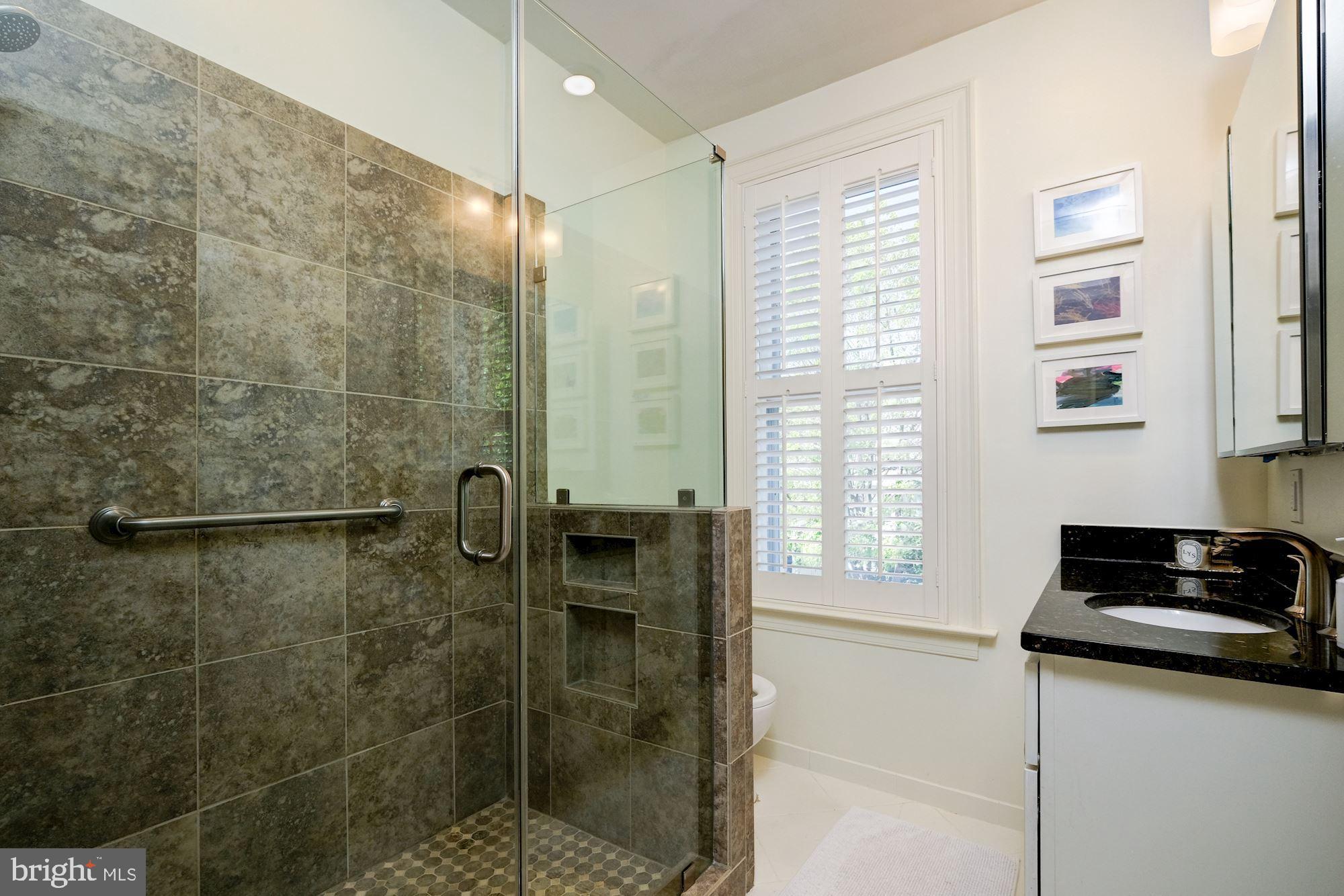 210 6th Street Southeast Washington, DC 20003 - Photo 19 of 38 Frameless glass shower