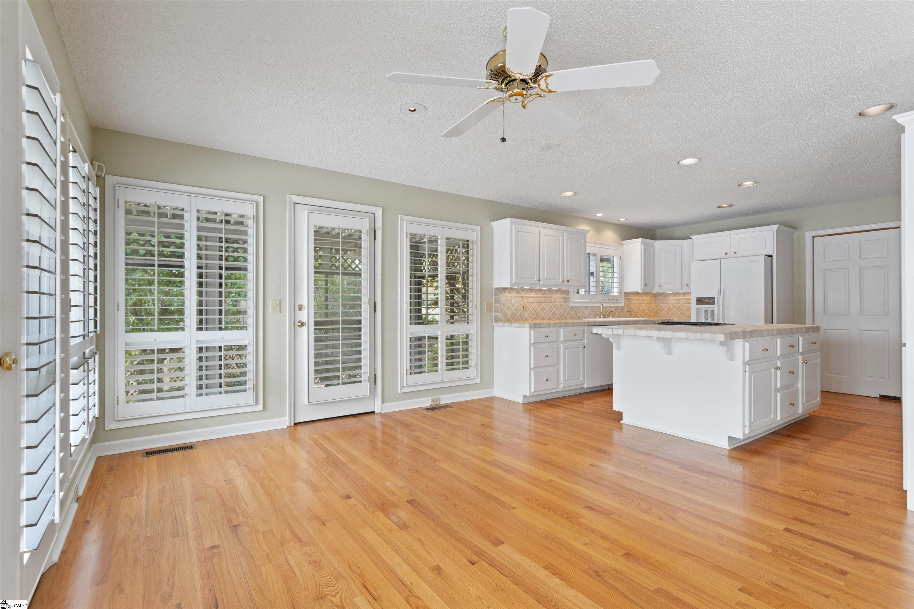405 Watercrest Court Inman, SC 29349 - Photo 8 of 36