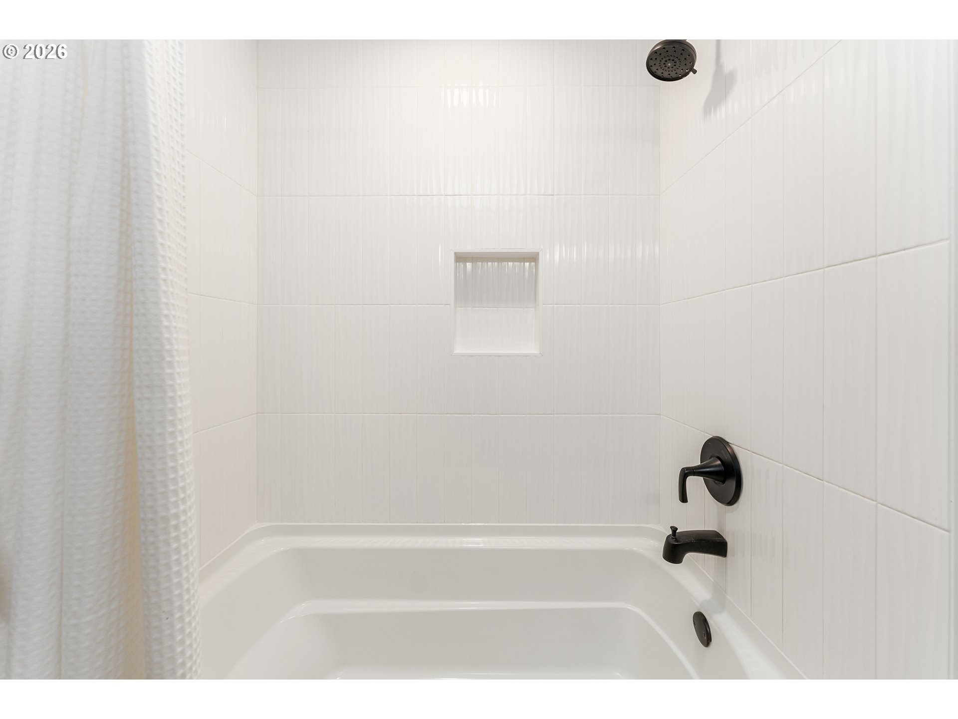 12785 Southwest Percheron Lane Beaverton, OR 97008 - Photo 25 of 42 a bathroom with a bathtub
