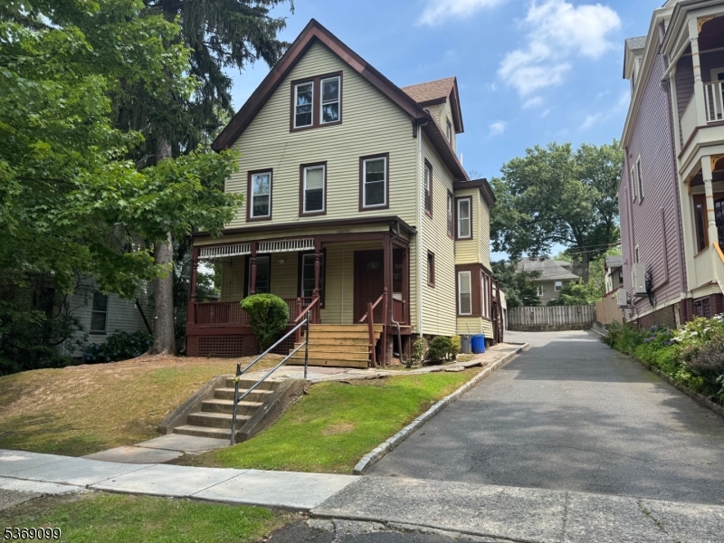 30 Riggs Place, Unit 1 South Orange, NJ 07079 - Photo 2 of 16