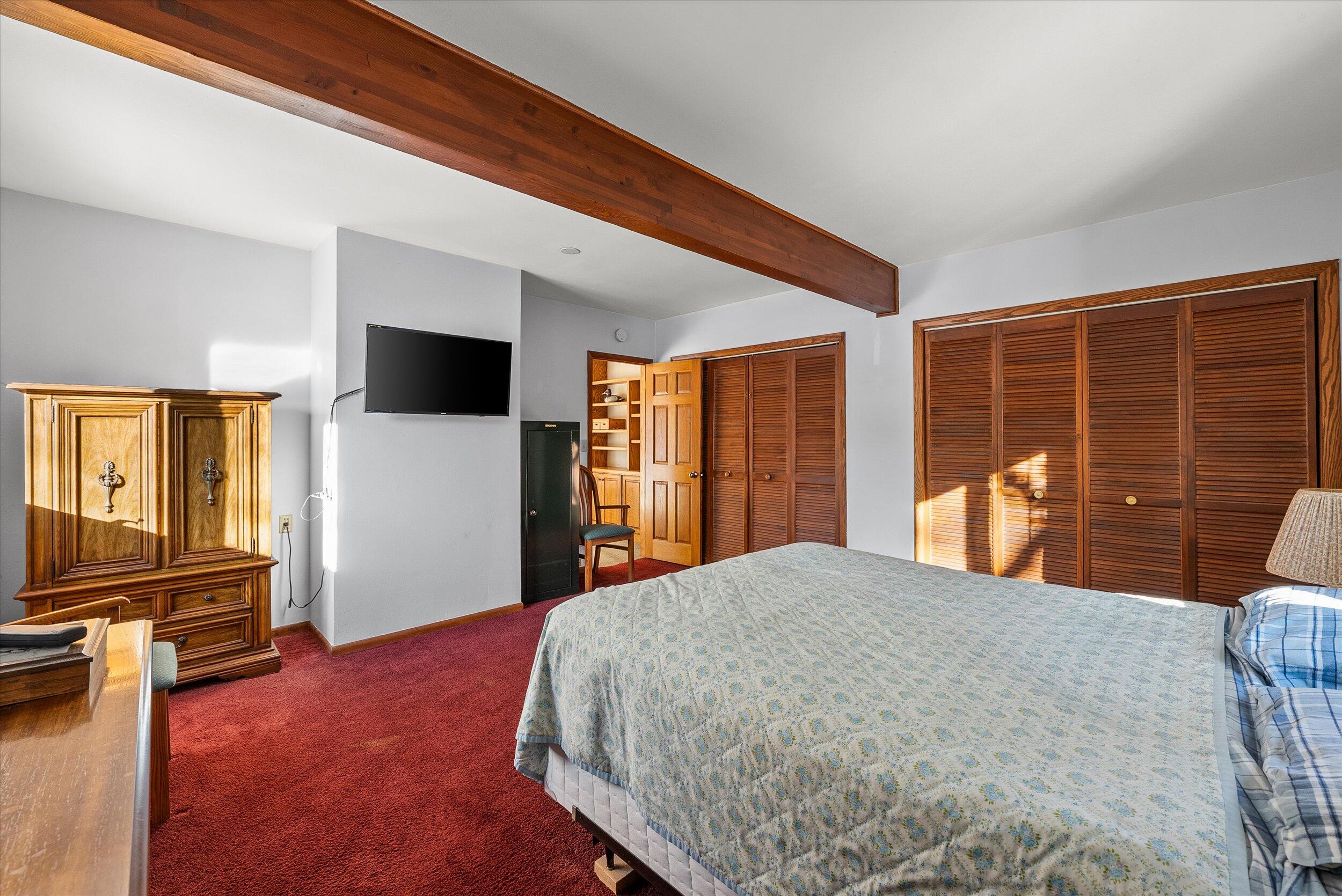 325 East Whitefish Road Port Washington, WI 53074 - Photo 13 of 44 13-Bedroom