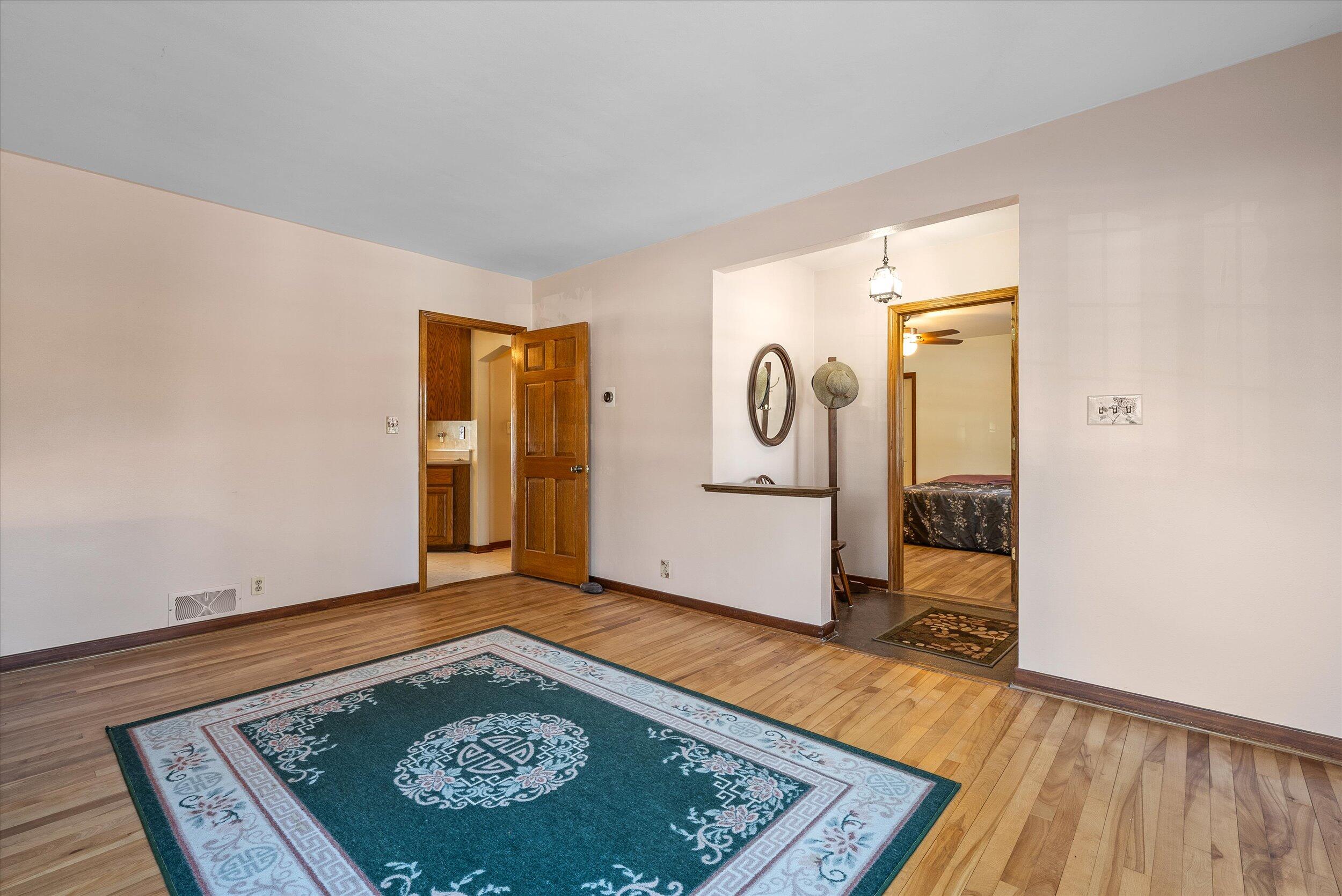 325 East Whitefish Road Port Washington, WI 53074 - Photo 19 of 44 19-den area