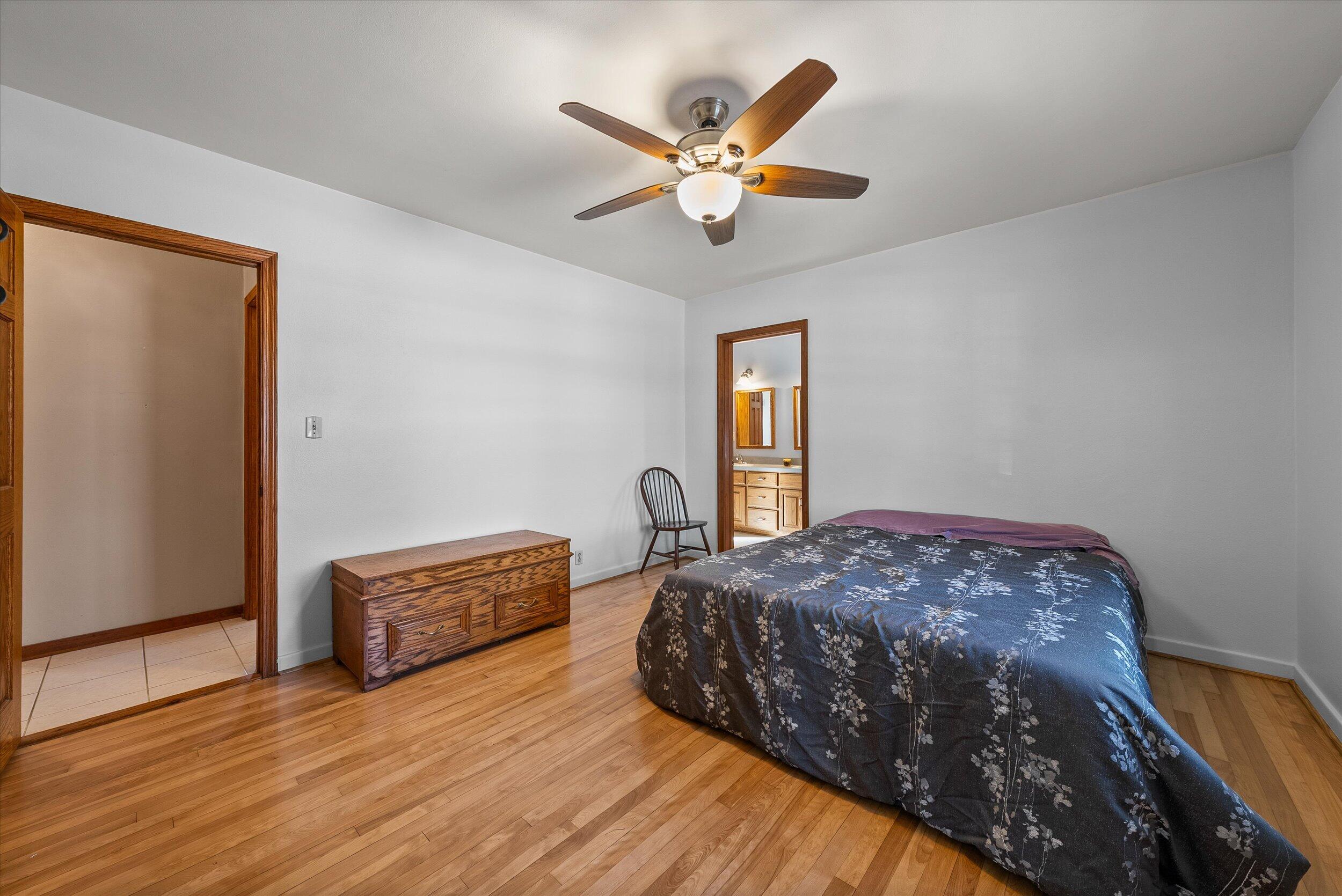 325 East Whitefish Road Port Washington, WI 53074 - Photo 21 of 44 21-Bedroom