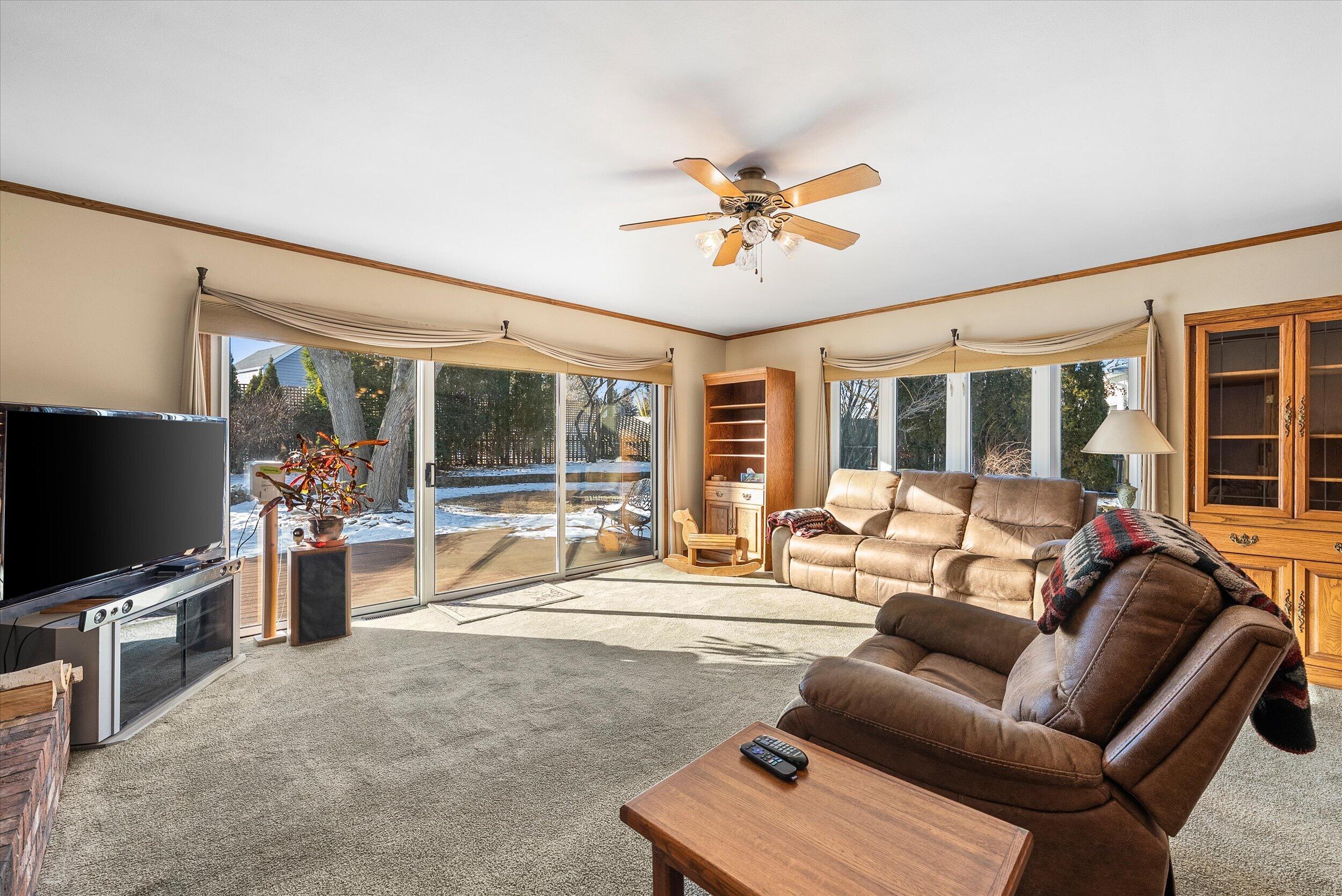 325 East Whitefish Road Port Washington, WI 53074 - Photo 2 of 44 02-Living Room