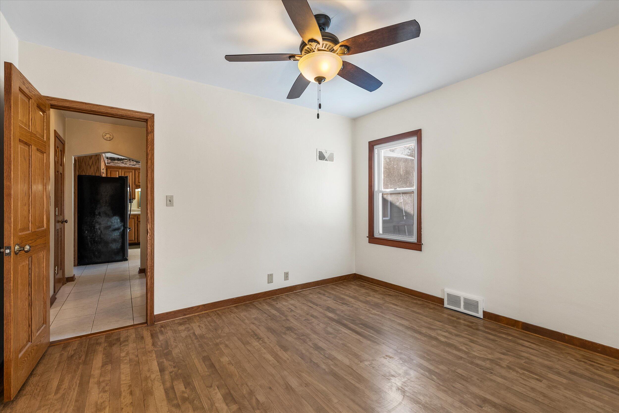 325 East Whitefish Road Port Washington, WI 53074 - Photo 27 of 44 27-Bedroom