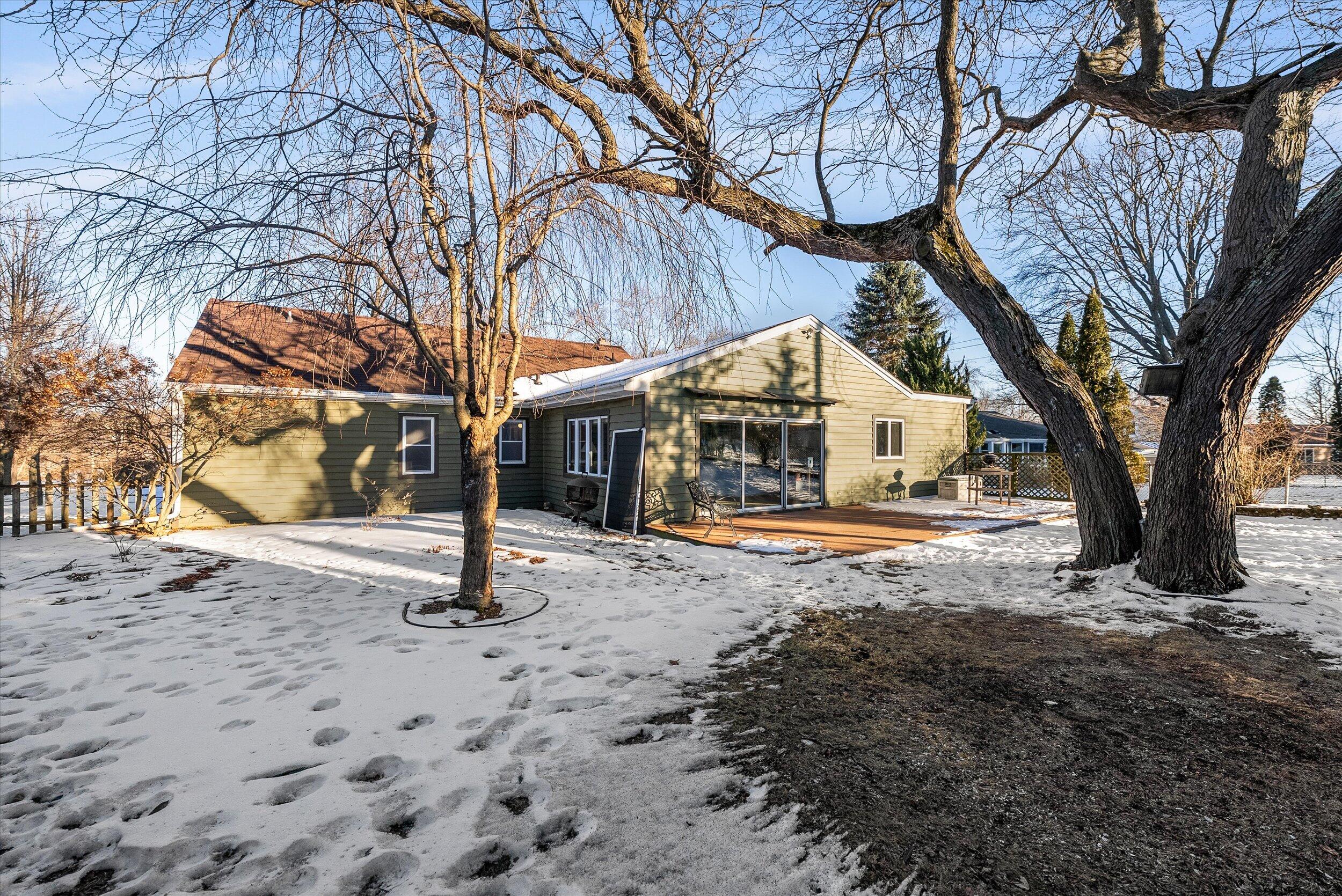 325 East Whitefish Road Port Washington, WI 53074 - Photo 33 of 44 33-Back of Property