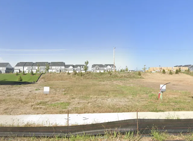 $180,000 | 5022 Airlake Draw, Woodbury, MN 55129