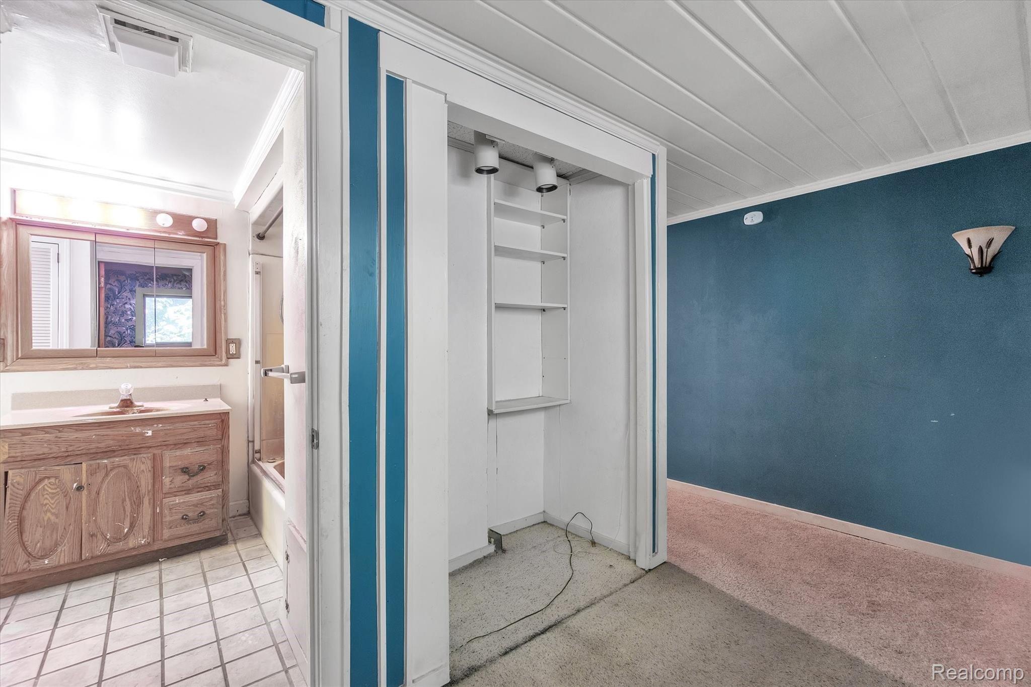 2645 Wixom Road Wixom, MI 48393 - Photo 20 of 40 17-2645 Wixom Rd-Windowstill Real Estate Photography-17.jpg