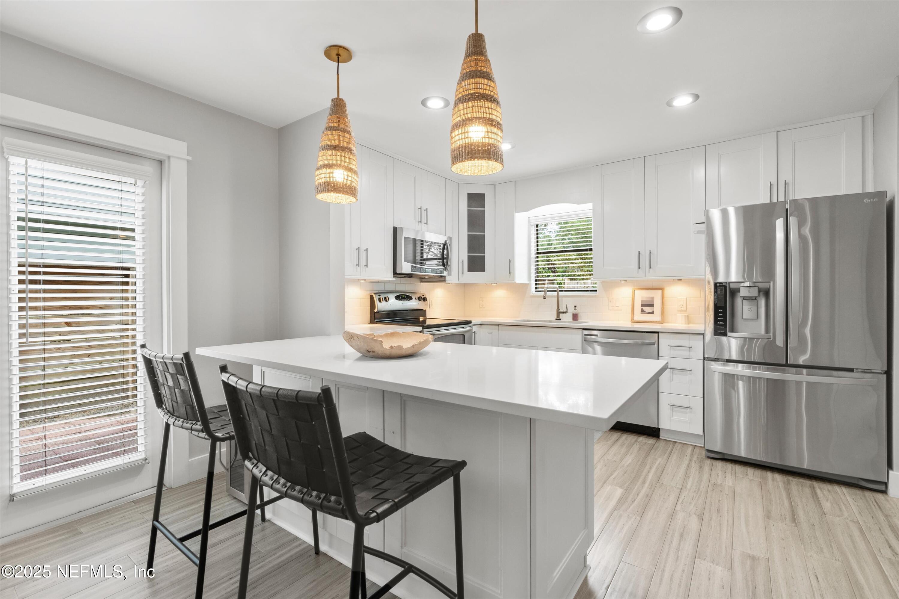 338 Magnolia Street Atlantic Beach, FL 32233 - Photo 9 of 26 08-Kitchen