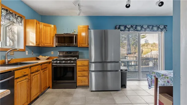 $524,900 | 9 Williston Street, Cranston, RI 02920