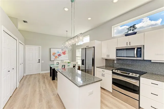 $599,000 | 6622 Oakbrooke Circle, Bradenton, FL 34202