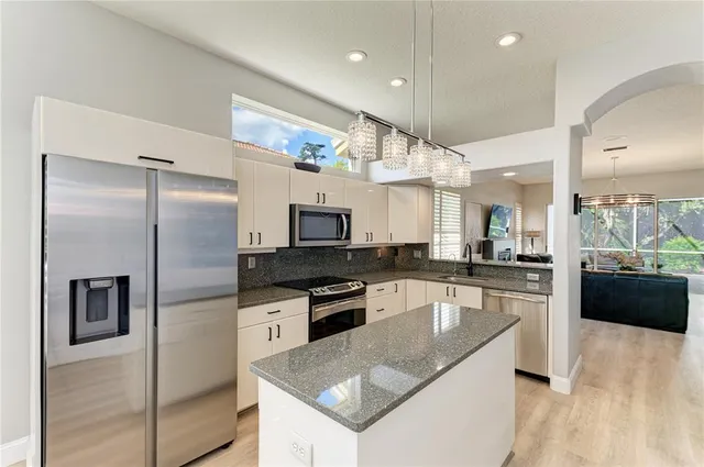 $599,000 | 6622 Oakbrooke Circle, Bradenton, FL 34202