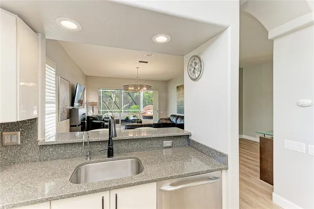 $599,000 | 6622 Oakbrooke Circle, Bradenton, FL 34202