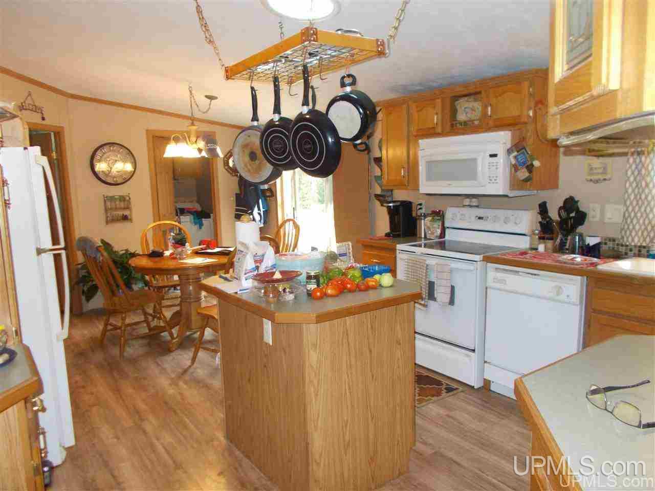 4485 Co Road Florence, WI 54121 - Photo 6 of 25